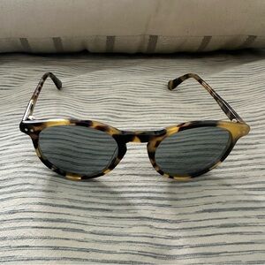 J. CREW Men’s Classic Tortoise Shell Sunglasses